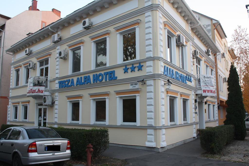 Tisza Alfa Hotel Szeged Esterno foto